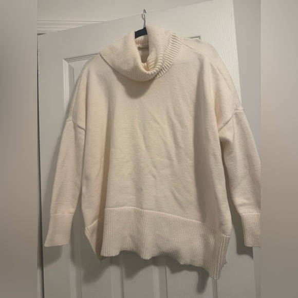 LOFT Sweaters - LOFT Cream Turtleneck Poncho Oversized Sweater Small